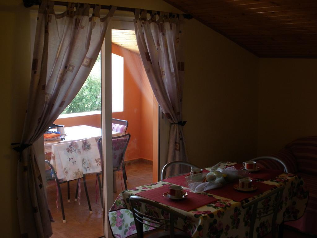 Corry 1 Apartamento Ravni Quarto foto