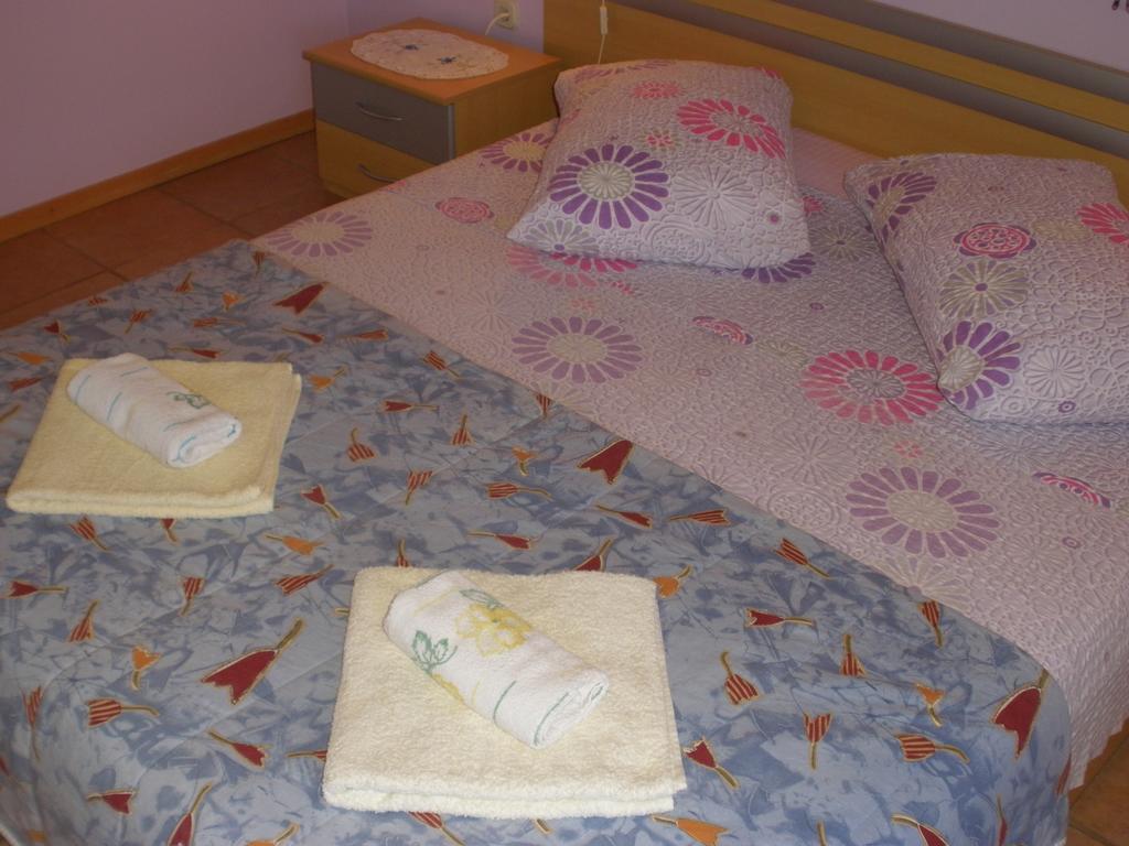 Corry 1 Apartamento Ravni Quarto foto